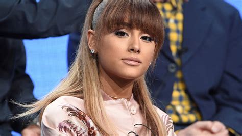 Ariana Grande Just Dyed Her Hair Silver Gray And We Hardly Recognize Her