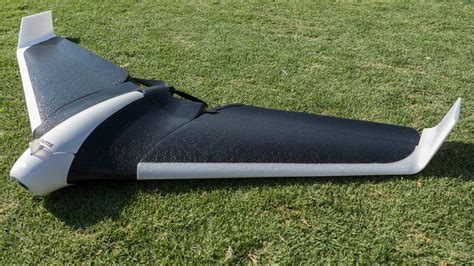 parrot disco fixed wing drone priced   lands  september cnet