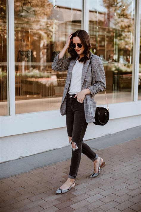 What To Wear With A Blazer For Women The Fshn