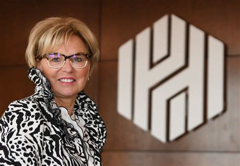Huntington Executive Sandy Pierce To Lead Detroit Economic Club Board
