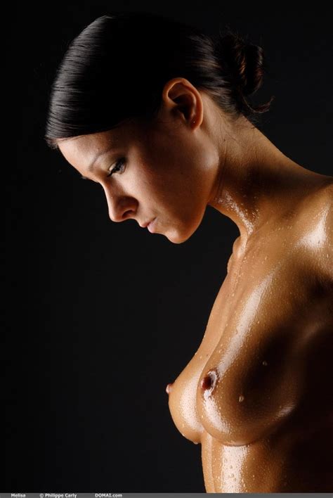 melisa sexy oiled body redbust