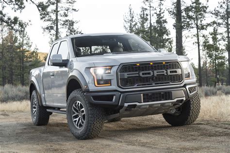 ford   raptor supercab review  trucking good gearopen