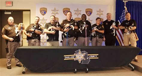 puppies join  oakland county sheriffs office comfort   unit