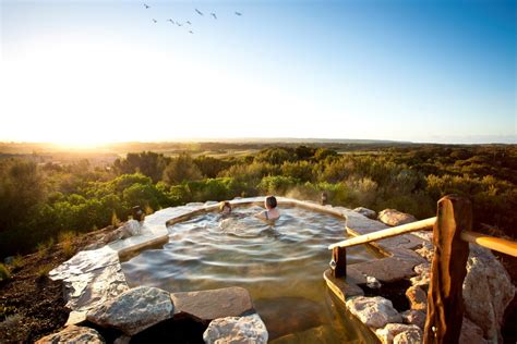 top   relaxing natural hot springs    world