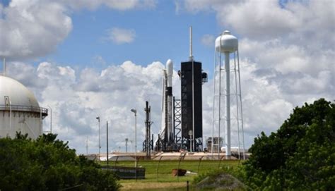 spacex postpones starlink launch  florida breitbart
