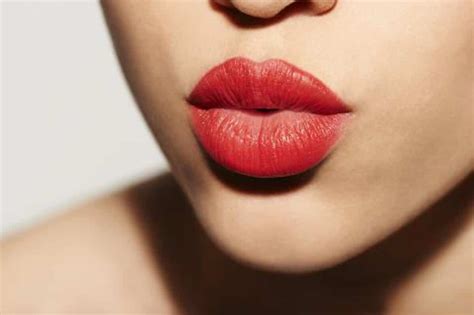 astuces beauté comment avoir des lèvres pulpeuses naturellement