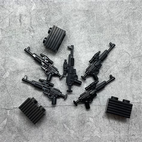pack custom   sci fi assault rifle blaster lot  lego minifigures  minifigure