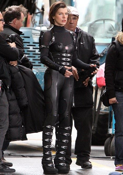 resident evil milla jovovich has sci fi sex appeal in very skin tight leather catsuit daily