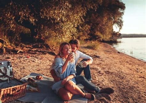 Fun And Romantic Date Night Ideas For Married Couples Thriving Pair