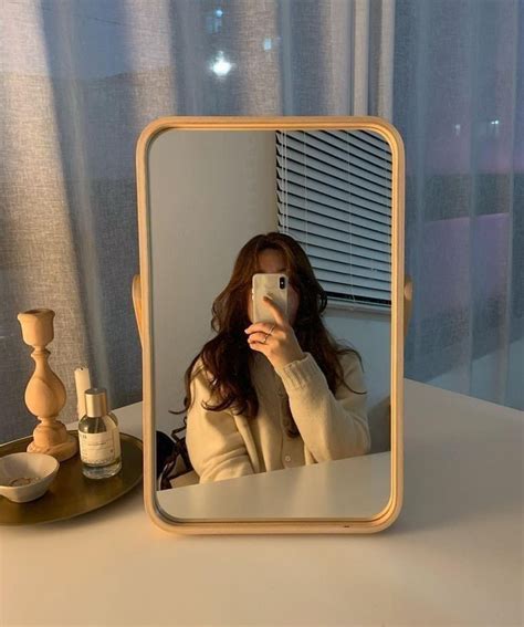 Pin By Ada On Lifestyle ･ﾟ Mirror Selfie Poses Korean Aesthetic