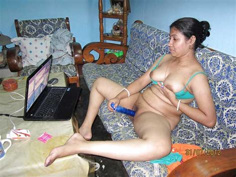 indian bhabhi masturbation kar rahi he porn dekh ke savita bhabhi pics