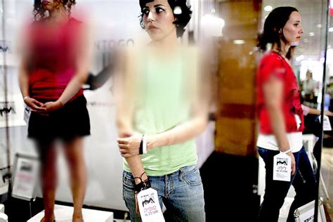 فروش عجیب زنان در اسرائیل 18