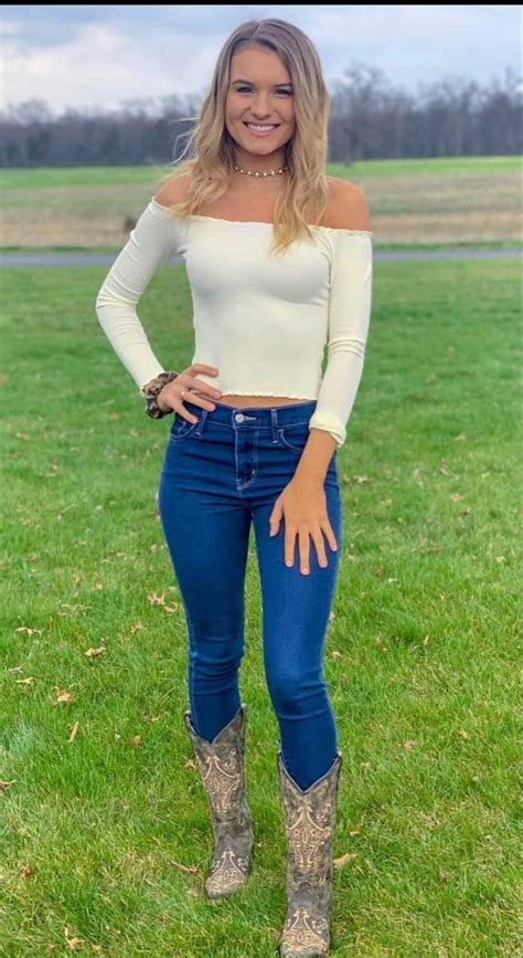 Exquisit Wangenknochen Assimilieren Country Girls In Jeans Postkarte