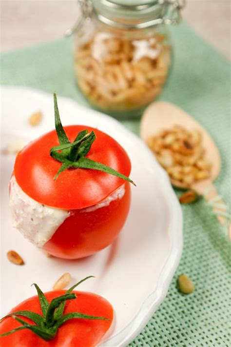 gefuellte tomaten mit feta als leichte vorspeise rezept