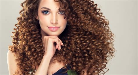 top  curly hair influencers  follow  brand  beauty
