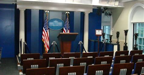 white house press briefing room    hostile place  hispanic journalists