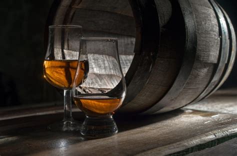 Best Whiskey And Bourbon Glasses Whiskeybon
