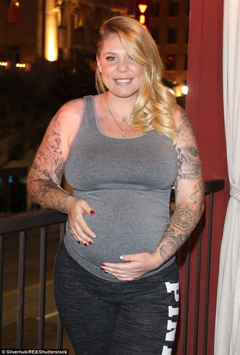 pregnant kailyn lowry relaxes with amber portwood daily mail online