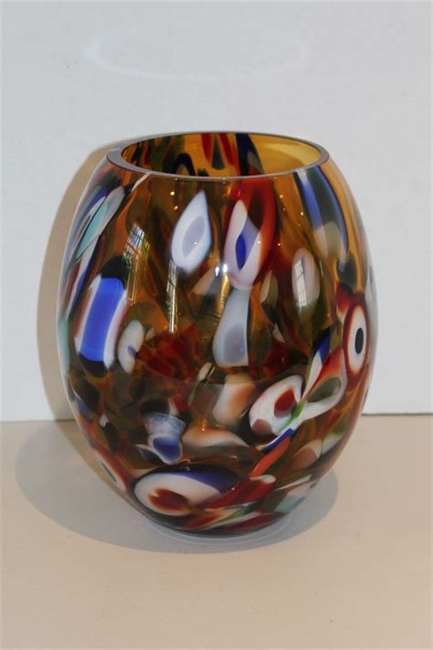 Gorgeous 9 1 2 Multi Color Vero Glass Vase