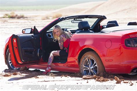 women who got the car stuck pics and galleries