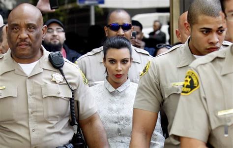 Kim Kardashian Consegue Entrevistas De Emprego Para 5 000 Detentos