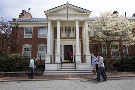 Harvard Moves Against Single Gender Final Clubs