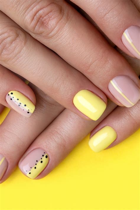 short nail designs yellow calorie
