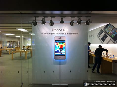 iphone  apple store display obama pacman