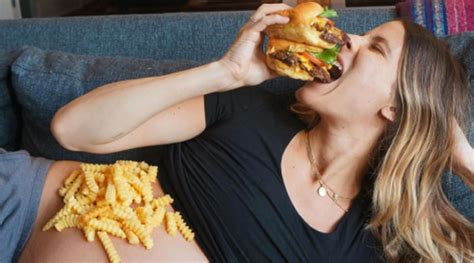 Women Who Eat Junk Food Take Longer To Become Pregnant Surrogacy In