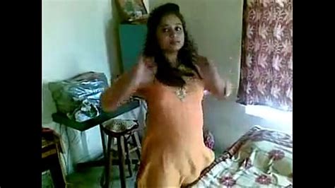 desi girl exposed nude for first time xvideos