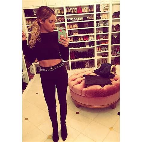 Ashley Tisdale Took A Fabulous Mirror Selfie This Week S Cutest