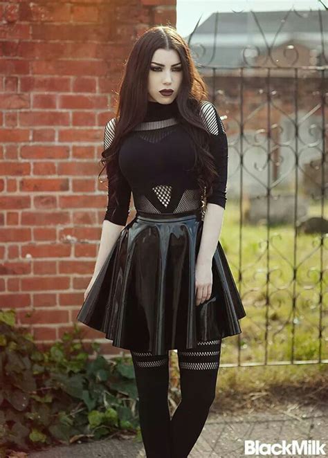 cool gothic look gothic fashion dark fashion fashion