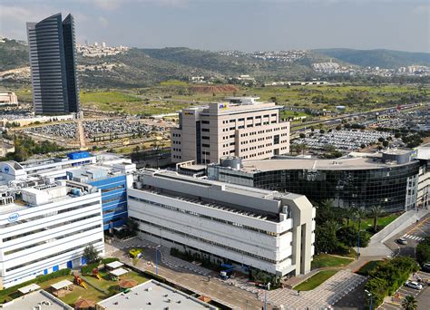 amazon ships   modular office building puts    haifa