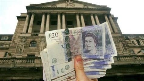 british pound hit  flash crash  biggest fall  brexit