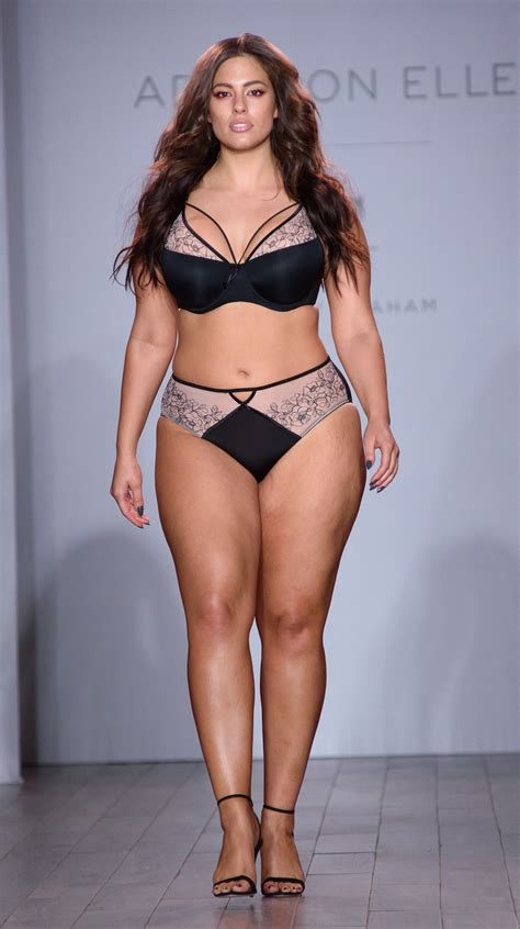 sweet thigh dimples plus sized model ashley graham displays those yams in runway show at new