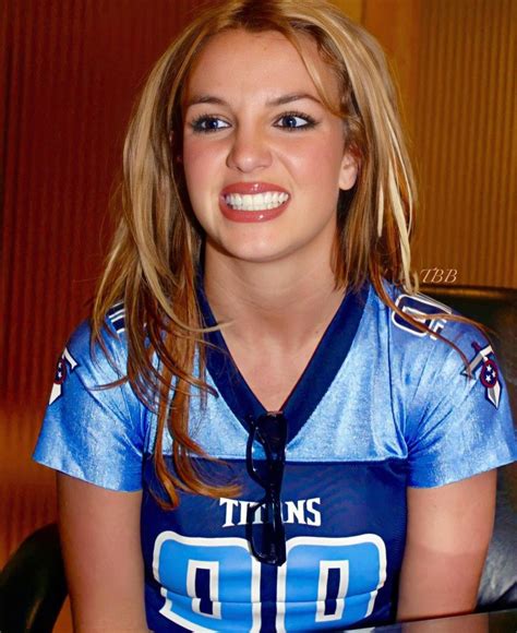 Britney Spears 2003 Britney Spears Outfits Britney Spears Pictures