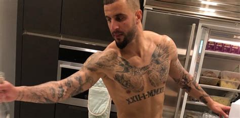 kyle walker issues grovelling apology after hosting sex