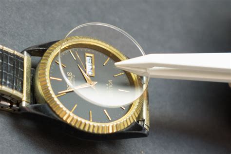 Removing A Watch Crystal How To A Remove A Watch Crystal Esslinger