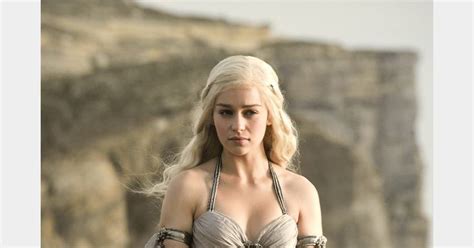 Game Of Thrones Emilia Clarke Trouve Les Scènes De Sexe