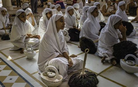 aid  dying  jainism   indias oldest religions teaches