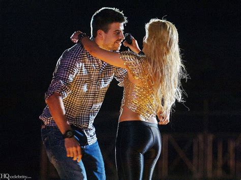 ♥sexy Shakira Performs In Barcelona♥hq Elakiri Community
