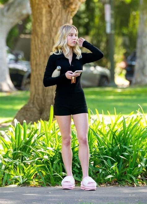 sydney sweeney flaunts her sexy legs and tits 9 photos fappeningtime