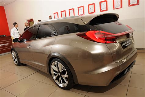 honda civic tourer  details auto express