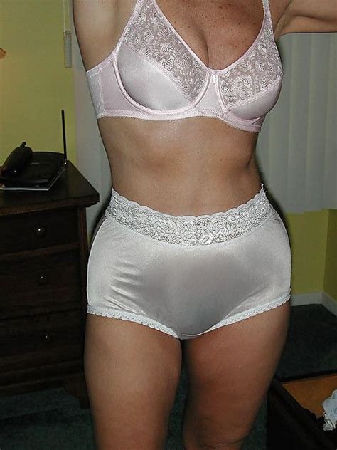 mature white bra panties galleries milf