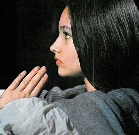 Pin By Pem On Olivia Hussey Olivia Hussey Romeo And