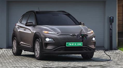 hyundai kona electric suv   detail including price driving