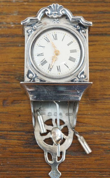 veilinghuis catawiki zilveren miniatuur hangklok antique wall clock antiques silver