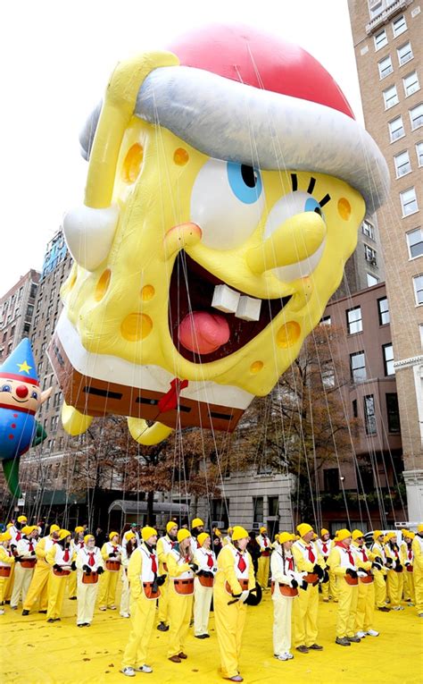 spongebob squarepants from celebs at macy s thanksgiving day parade