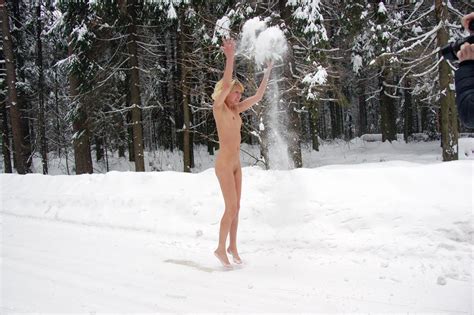 diana russian teen walking and peeing in the snow fetish porn pic