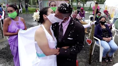 colombian couple meets and marries in a homeless shelter youtube